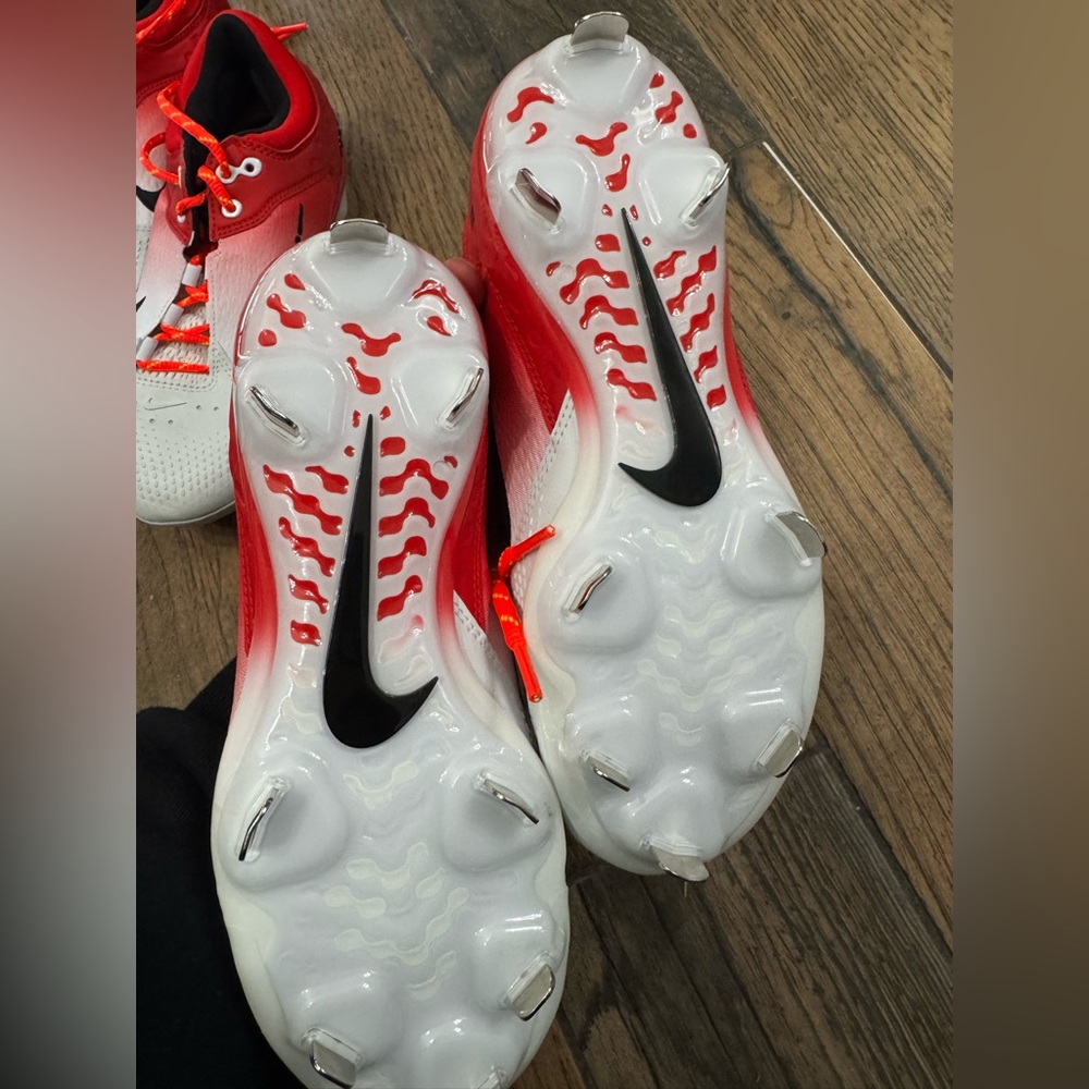 Nike‎ React Black and White Women's Softball Cleats - Picture 7 of 7
